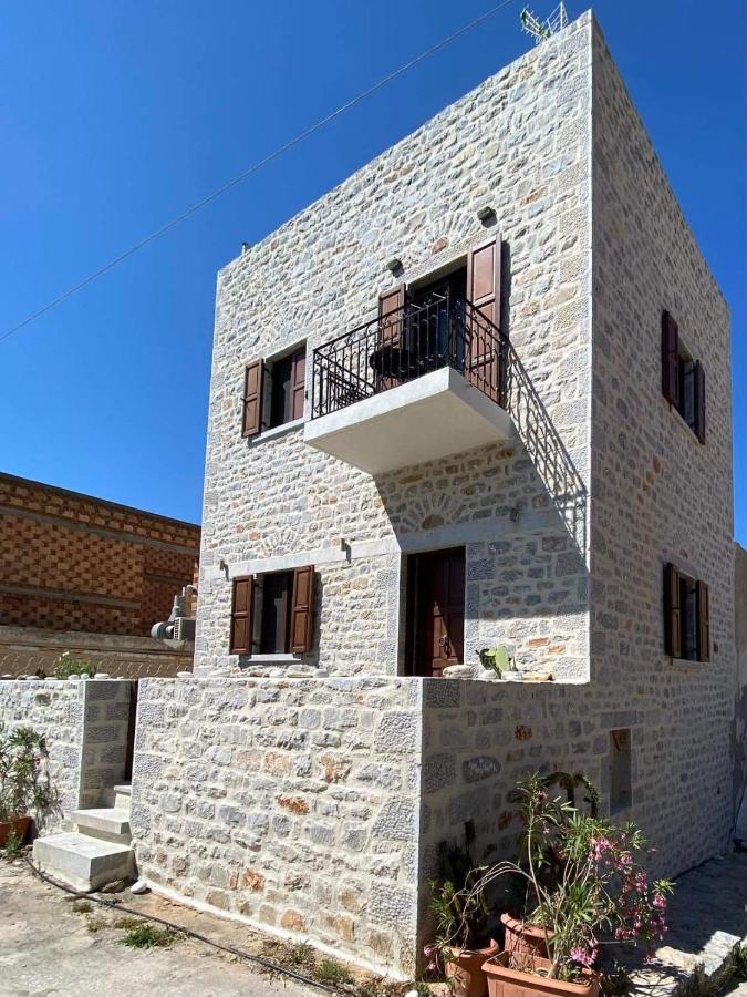 Παραδοσιακός Πύργος Villa Gerolimenas Luaran gambar